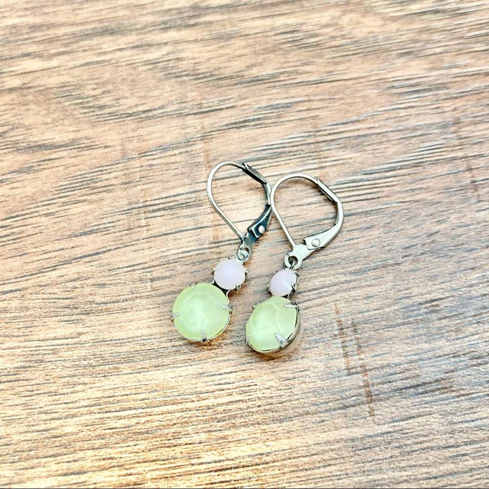 😍Vintage Rhinestone earrings ♥️NEW